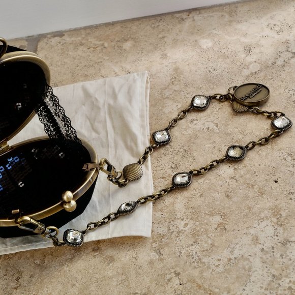 M ESSENTIAL Unique Hexagonal Clutch Purse - Picture 9 of 14